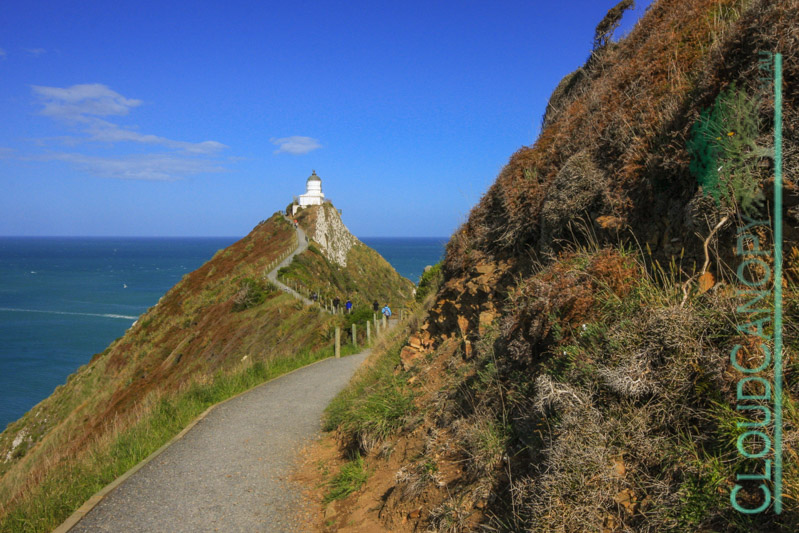 Kaka Point, Lighthouse