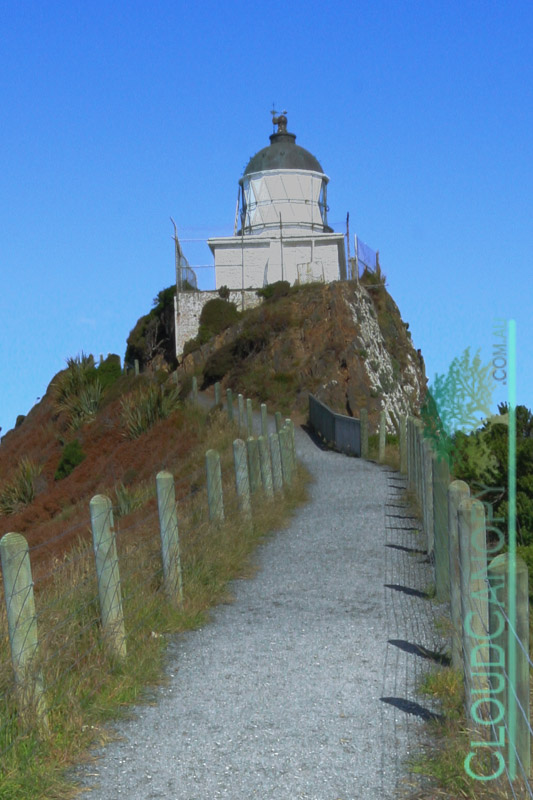 Kaka Point, Lighthouse